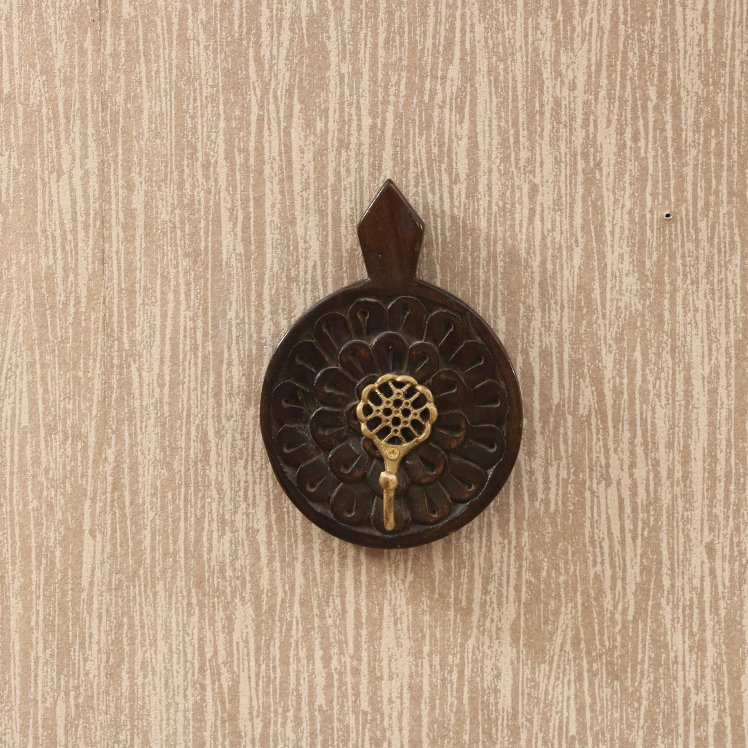 Wooden round wall hook Hook