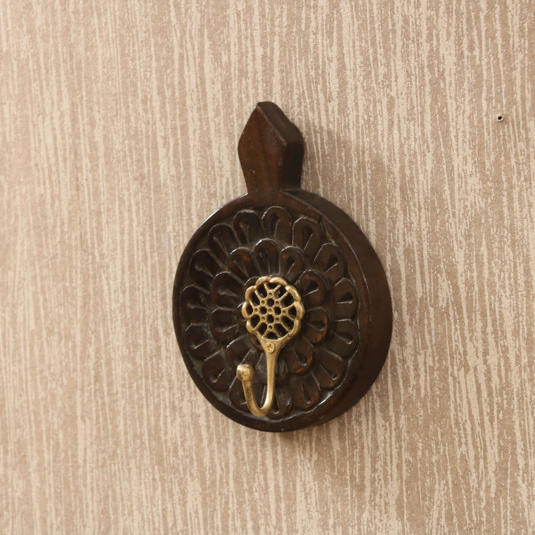 Wooden round wall hook Hook